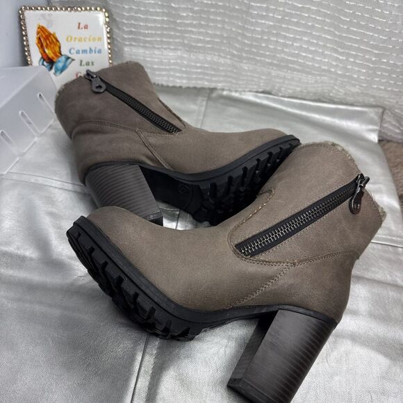 (Q6) Mossimo Supply Co.Boots 8 Target Ankle Booties Heels Zip Browm Sued Women - Picture 5 of 11